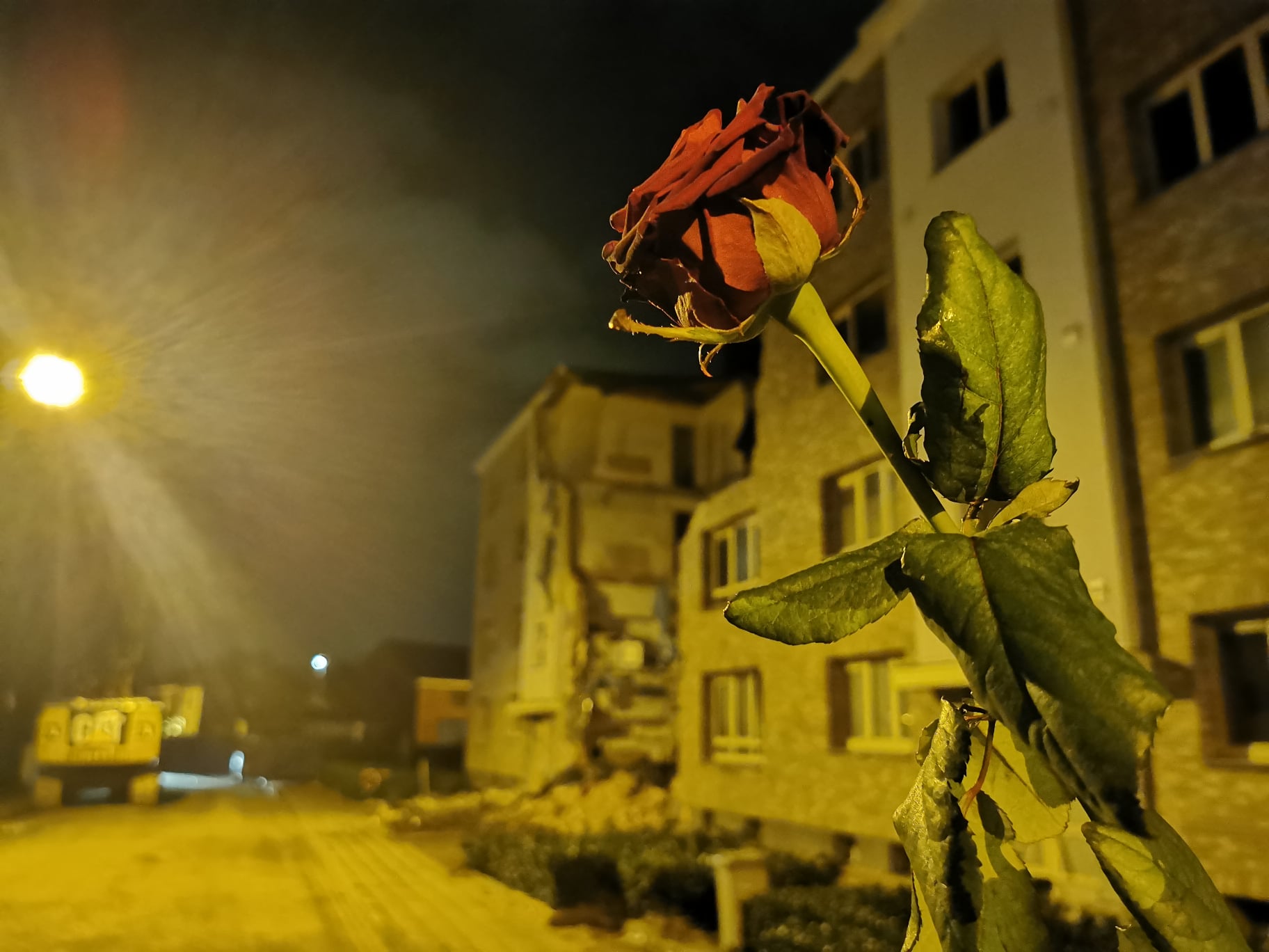 Bloemen voor de slachtoffers van de gasontploffing